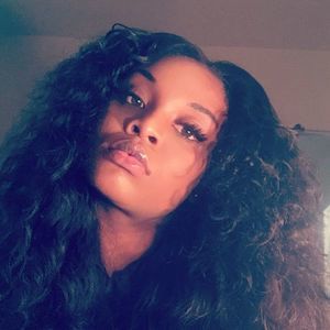 Meet your Posher, Tiara